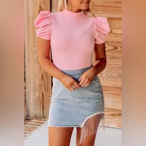 mock neck puff sleeve detailed bodysuit!!